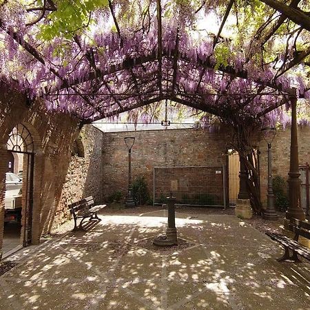 Ferienwohnung La Casina Del Dazio - Perugia Centro Storico Exterior foto